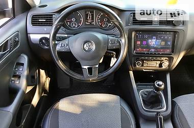 Седан Volkswagen Jetta 2011 в Харькове