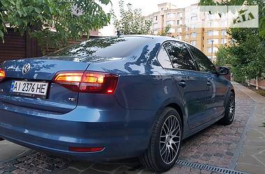 Седан Volkswagen Jetta 2016 в Киеве