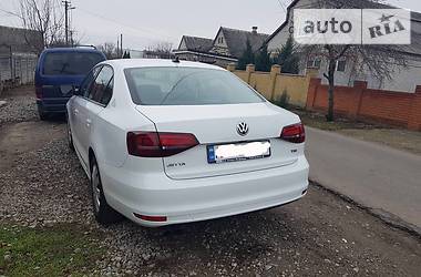 Седан Volkswagen Jetta 2016 в Дніпрі