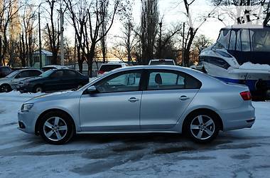 Седан Volkswagen Jetta 2012 в Днепре