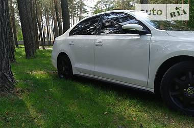 Седан Volkswagen Jetta 2013 в Житомире