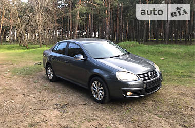 Седан Volkswagen Jetta 2008 в 