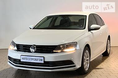 Седан Volkswagen Jetta 2016 в 