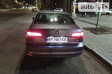 Седан Volkswagen Jetta 2014 в Запоріжжі