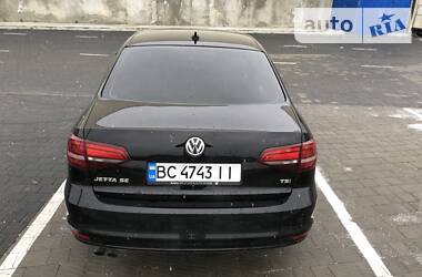 Седан Volkswagen Jetta 2017 в Львове