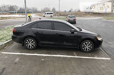 Седан Volkswagen Jetta 2017 в Львове