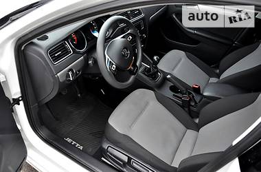 Седан Volkswagen Jetta 2017 в 