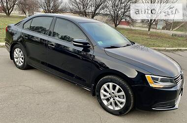 Седан Volkswagen Jetta 2012 в 