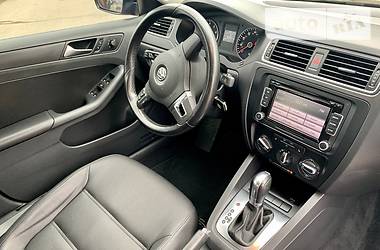 Седан Volkswagen Jetta 2012 в 