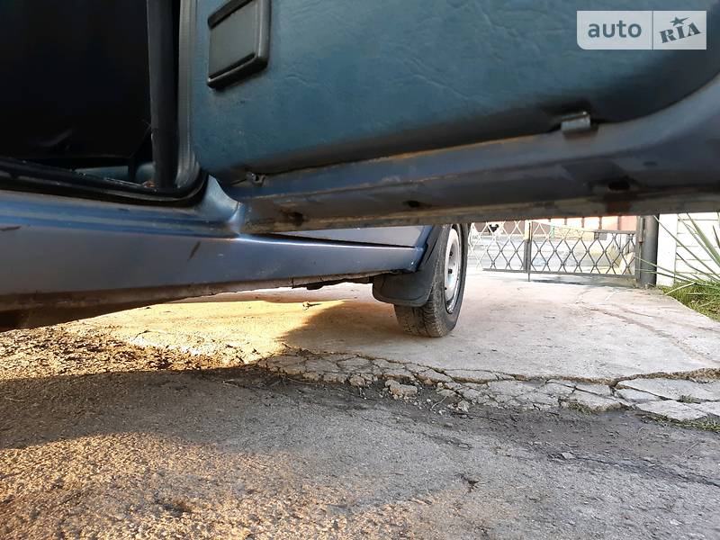 Седан Volkswagen Jetta 1989 в Рівному