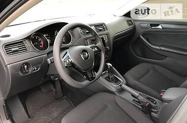 Седан Volkswagen Jetta 2016 в 