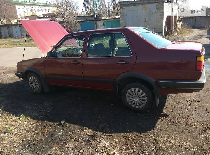 Седан Volkswagen Jetta 1988 в Великой Новоселке