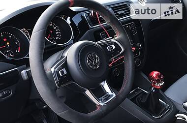 Седан Volkswagen Jetta 2016 в 