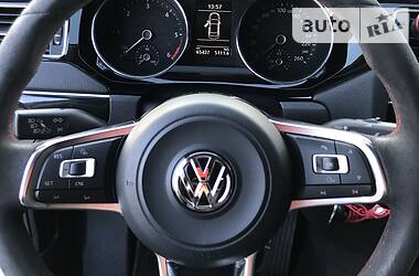 Седан Volkswagen Jetta 2016 в 