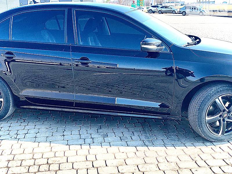 Седан Volkswagen Jetta 2013 в Павлограді