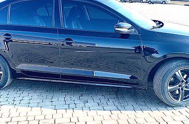 Седан Volkswagen Jetta 2013 в 