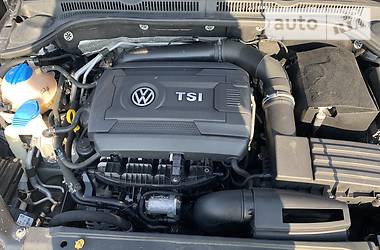 Седан Volkswagen Jetta 2013 в 