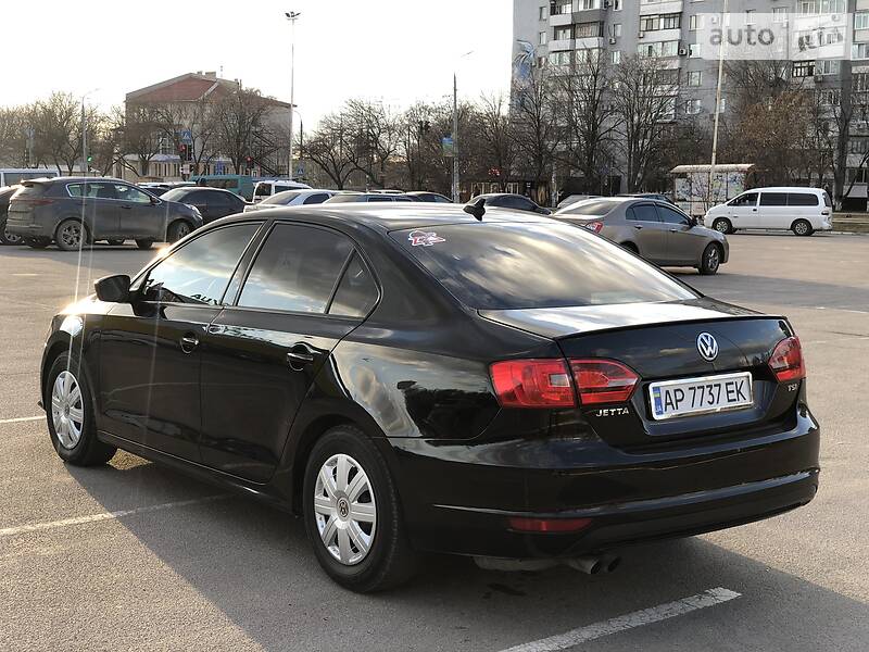 Седан Volkswagen Jetta 2015 в Запоріжжі
