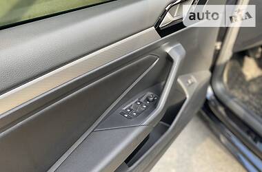 Седан Volkswagen Jetta 2018 в 
