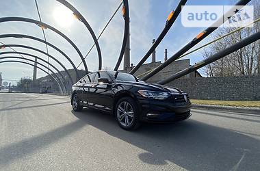 Седан Volkswagen Jetta 2018 в 