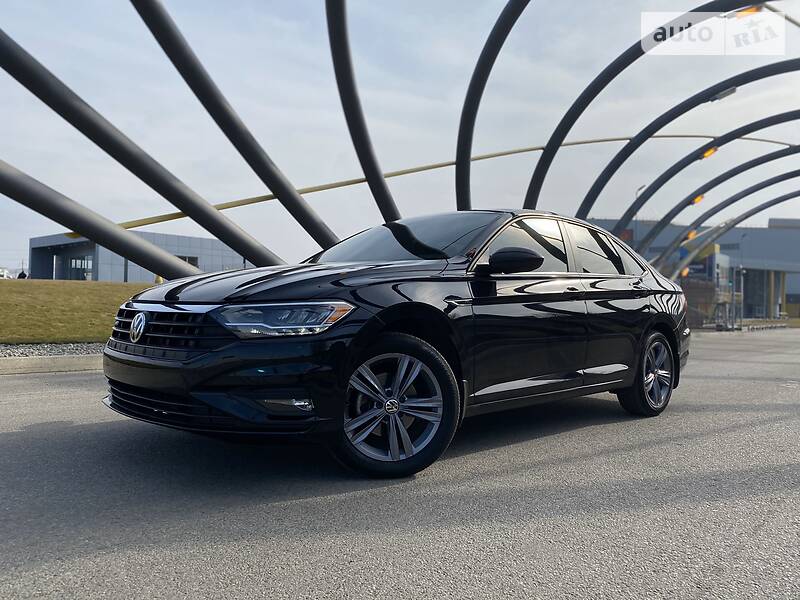 Седан Volkswagen Jetta 2018 в 