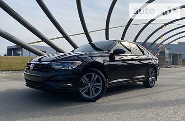 Седан Volkswagen Jetta 2018 в 