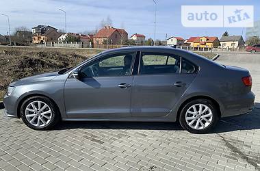 Седан Volkswagen Jetta 2015 в 