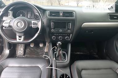 Седан Volkswagen Jetta 2013 в 