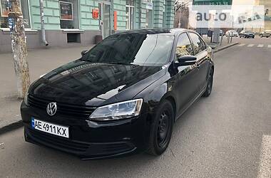 Седан Volkswagen Jetta 2011 в 