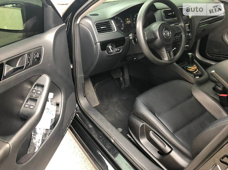 Седан Volkswagen Jetta 2011 в Днепре