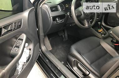 Седан Volkswagen Jetta 2011 в 