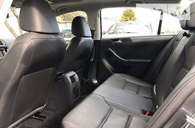 Седан Volkswagen Jetta 2015 в 