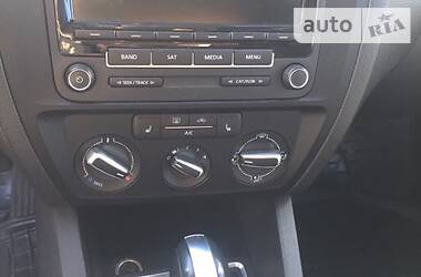 Седан Volkswagen Jetta 2014 в 