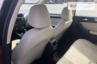 Седан Volkswagen Jetta 2017 в 