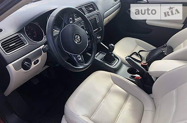 Седан Volkswagen Jetta 2017 в 