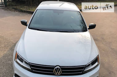 Седан Volkswagen Jetta 2016 в 