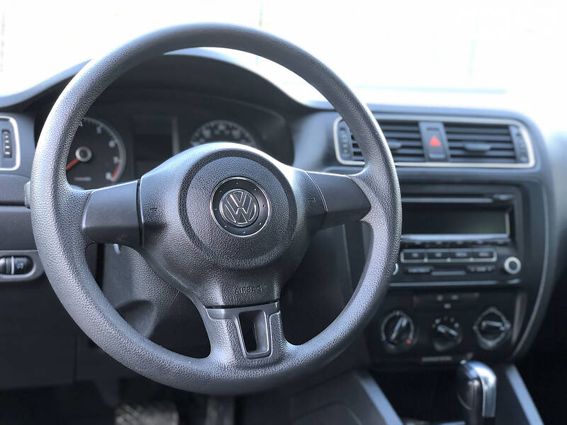 Седан Volkswagen Jetta 2012 в Івано-Франківську