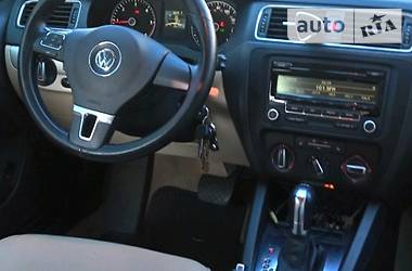 Седан Volkswagen Jetta 2011 в 