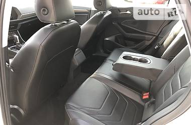 Седан Volkswagen Jetta 2019 в 