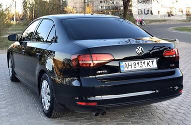 Седан Volkswagen Jetta 2016 в 