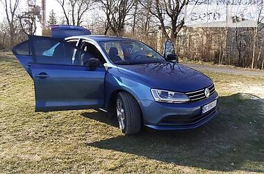 Седан Volkswagen Jetta 2015 в 