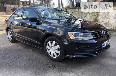Седан Volkswagen Jetta 2015 в 