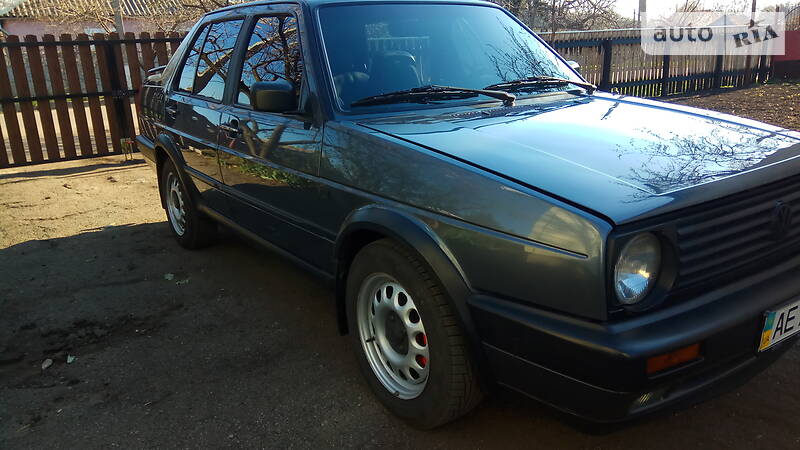 Хетчбек Volkswagen Jetta 1990 в П'ятихатках