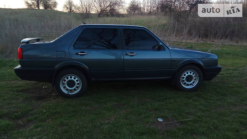 Хетчбек Volkswagen Jetta 1990 в П'ятихатках