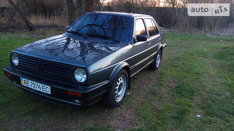 Хетчбек Volkswagen Jetta 1990 в П'ятихатках