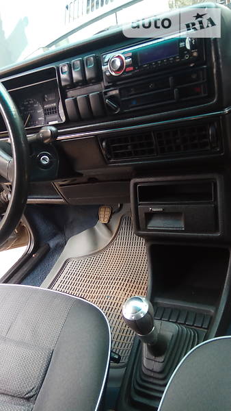 Хетчбек Volkswagen Jetta 1990 в П'ятихатках