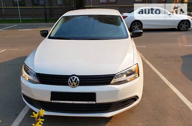 Седан Volkswagen Jetta 2014 в 