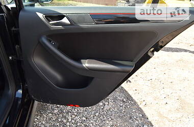 Седан Volkswagen Jetta 2014 в 