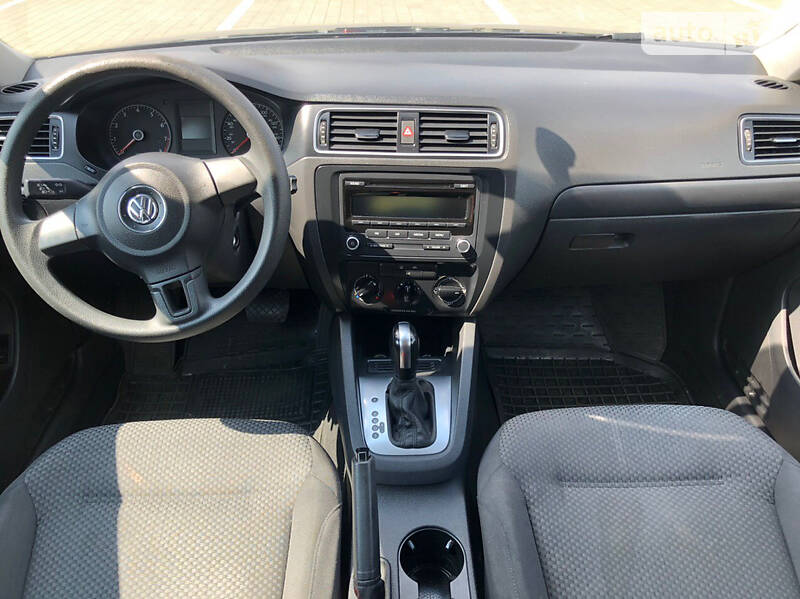 Седан Volkswagen Jetta 2014 в Хмельницькому