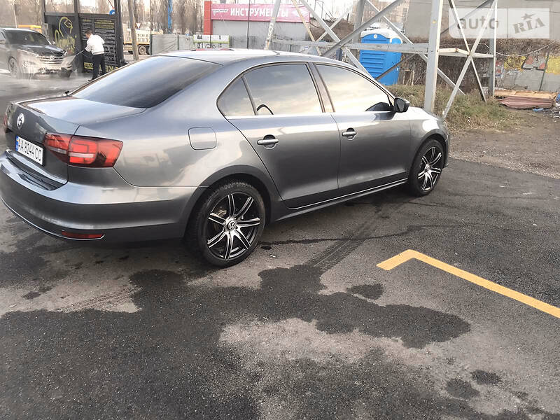 Седан Volkswagen Jetta 2016 в Києві